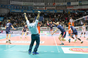 Esultanza Caloni Agnelli Bergamo per la vittoria
