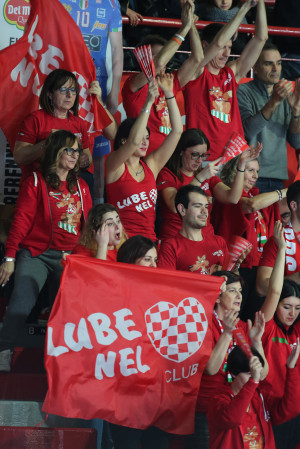 Tifosi Lube al PalaFlorio