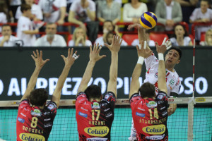 Sander (Civitanova)contro muro Sir 