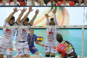 Muro Lube su attacco Atanasijevic