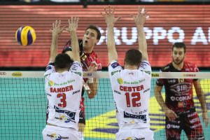 Atanasijevic supera il muro Lube