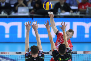 Zaytsev contro il muro Lube