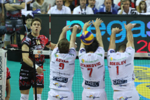 Muro Lube su attacco Atanasijevic