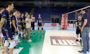 Angelo Lorenzetti in versione fotografo dopo il 3o posto della Diatec Trentino in Del Monte Junior League
