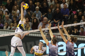 Holt supera il muro di Ravenna