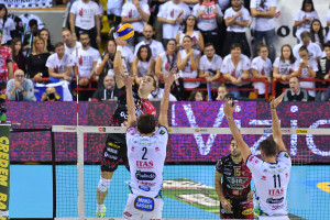 Atanasijevic attacca