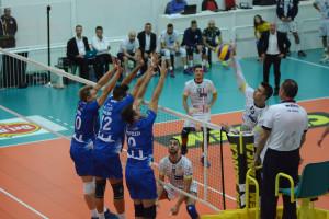 ristic contro muro a 3