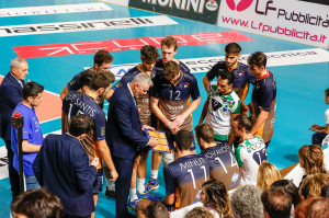 Coach Montanari e squadra (Acqua Fonteviva Apuana Livorno)