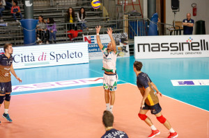palla recuperata (Acqua Fonteviva Apuana Livorno)