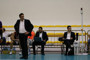 la panchina di lamezia con coach Nacci