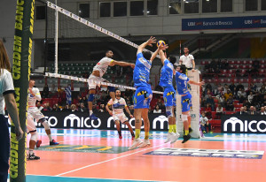 Scrimieri in attacco