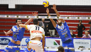 Scrimieri contro Valsecchi e Bisi