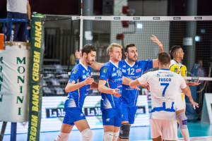 esultanza squadra ospite Synergy Arapy F.lli Mondov&igrave;