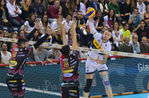 Zaytsev attacca