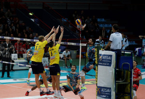 Lanza vs muro Castellana