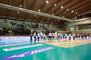 Ingresso in campo no alla violenza contro le donne