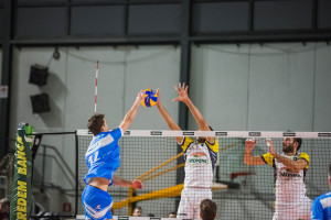 attacco in schiacciata Milan Sebastiano (Centrale del latte Sferc Brescia) muro Padura Diaz Williams (monini)