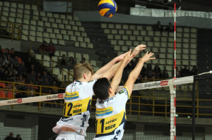 Holt e Christenson a muro