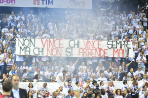 lo striscione dei Sirmaniaci