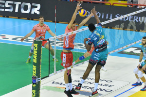 Leon attacca