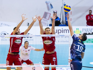 Attacco Tuscania: Osmanovic / Muro Gioia del Colle: Radziuk e Catena