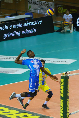 Lo schiacciatore Samuel Onwuelo -  Aurispa Alessano
