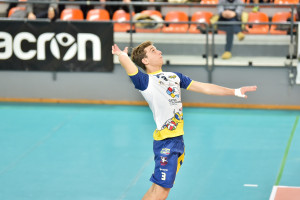 Longo (Materdomini) su una Jump Float