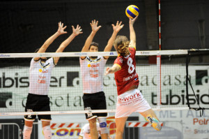 Bigarelli contro muro a 3