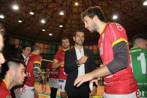 Rigano durante un time out