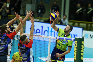 N'Gapeth attacco