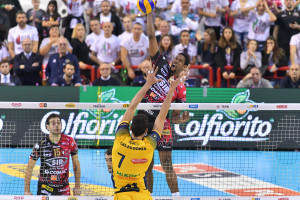Leon attacca