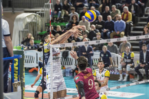 muro di Padura Diaz (monini) su Rossi Lorenzo (Roma volley)