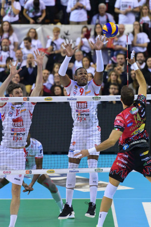 Atanasievic e Leal