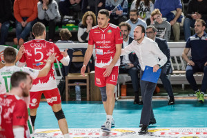 Coach Bosco Pasquale e la squadra (menghi shoes macerata)