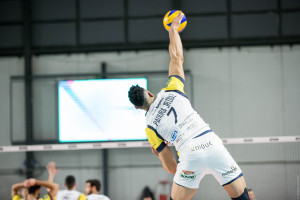 Battuta e ace da parte di Padura Diaz Williams (monini)