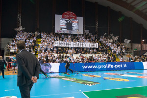 Lo striscione dei Sirmaniaci
