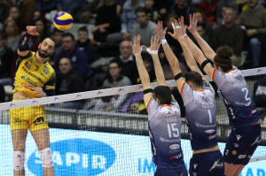 Kaziyski supera il muro di Ravenna