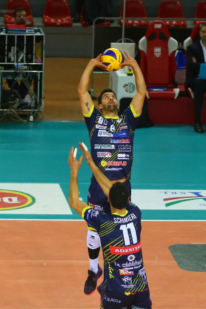 Alzata del palleggiatore TUSCH Alexander - BCC Leverano