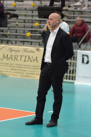 Coach Zecca