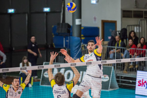 finta di Jonas Aguenier (monini)