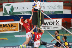 Negron palleggia per Bizzotto
