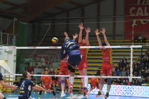 Abdel-Aziz supera il muro giallorosso