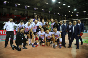 Sora vince