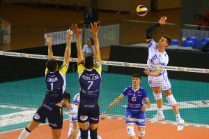 Attacco dello schiacciatore Roberto Pinali - GoldenPlast Potenza Picena