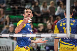 Fiore Alessio si confronta con l'arbitro (Materdominivolley.it Castellana Grotte)