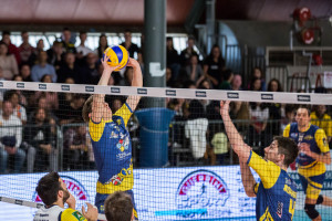 palla alzata (Materdominivolley.it Castellana Grotte)