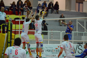 Cernic e Bonola a muro respingono l'attacco di Paoletti