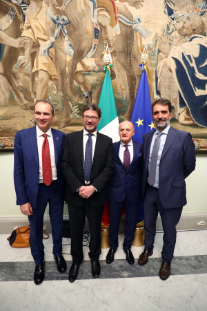 L'AD Massimo Righi con Giancarlo Giorgetti, Piero Rebaudengo e il segretario FIPAV Alberto Rabiti 