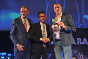 Massimo Botti (Piacenza) premiato miglior allenatore A2
