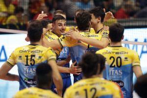 I giocatori di Trento esultano a fine Partita